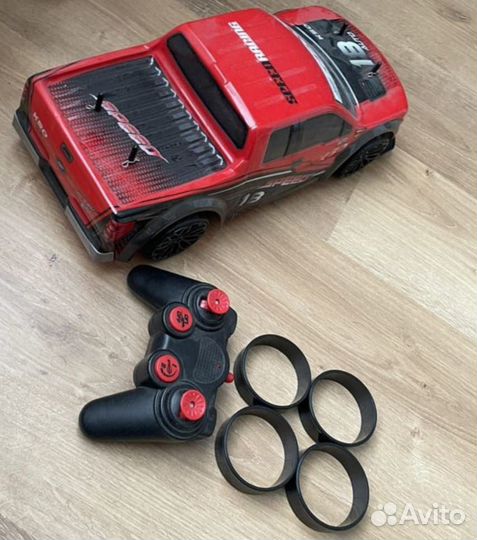 Машина на радиоуправлении для дрифта