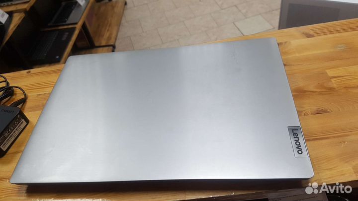 Ноутбук Lenovo Core i3-11 поколения 8Gb 2 диска