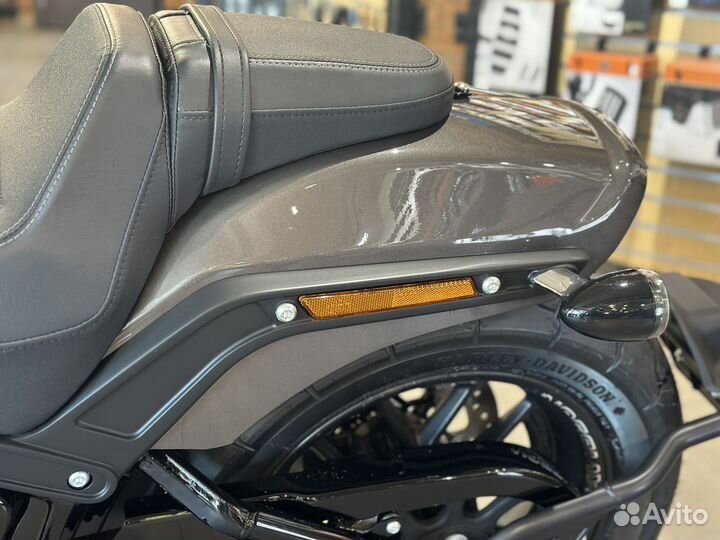 Harley-Davidson Fat Bob Gray Haze 2023