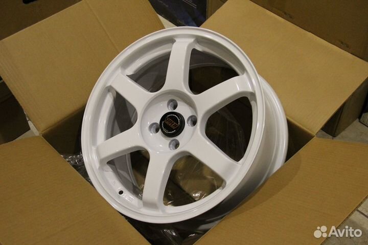 17R Volk Racing TE37 White на KIA/Hyundai/Лада