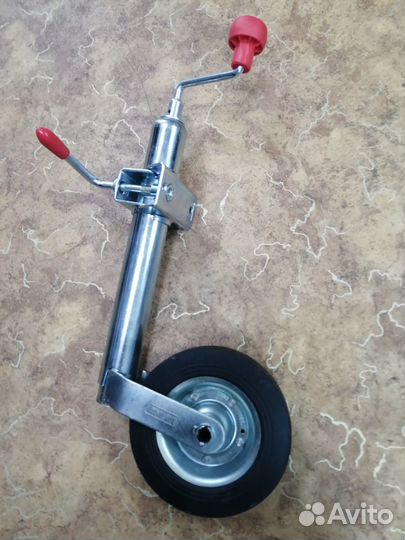 Опорное подкатное колесо для прицепа с хомутом