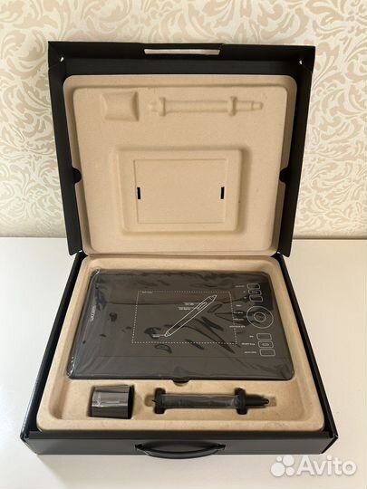 Графический планшет Intuos5 Touch S