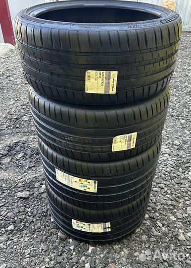 Michelin Pilot Sport 4 S 305/30 R20 и 245/35 R20