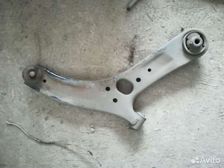 Рычаг правый Kia Rio 3, Hyundai Solaris