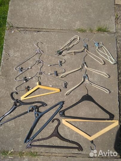 Вешалки (плечики) для одежды