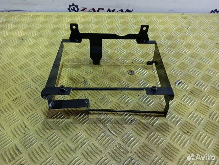 Кронштейн рамки блока предохранителей Man Tgl Tgm