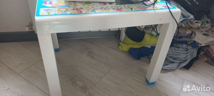Детский столик