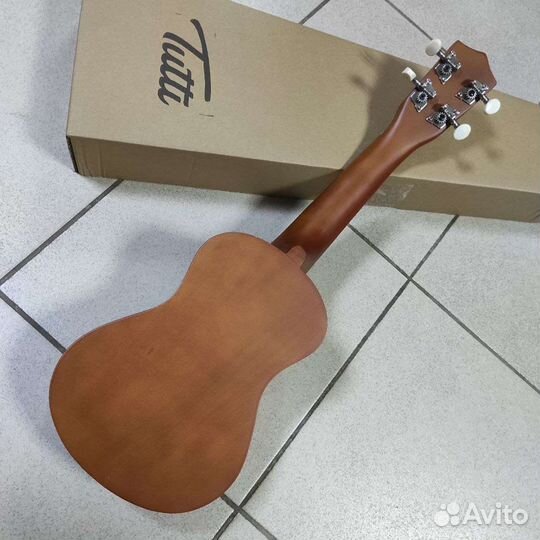 Укулеле новая размер сопрано