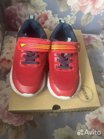 Кроссовки детские