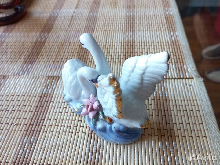 Статуэтка лебедь фарфор СССР