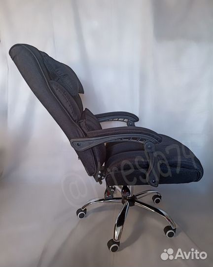 Компьютерное кресло из ткани с вибромассажем.Новое