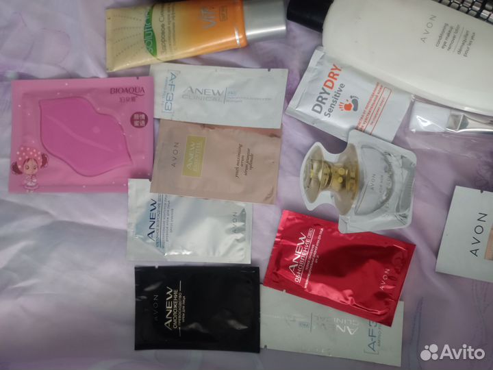 Помады,блеск,крем, шампунь,тени пакетом