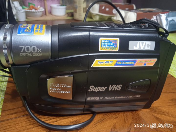 Видеокамера кассетная JVC