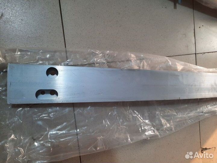 Усилитель бампера задний Тoyota Camry V50-5