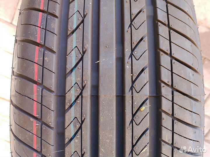 Ovation VI-682 215/65 R16