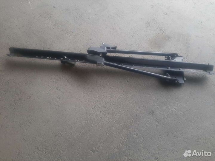 Багажник на крышу для перевозки велосипеда