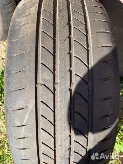 Goodyear EfficientGrip 245/45 R19 102E