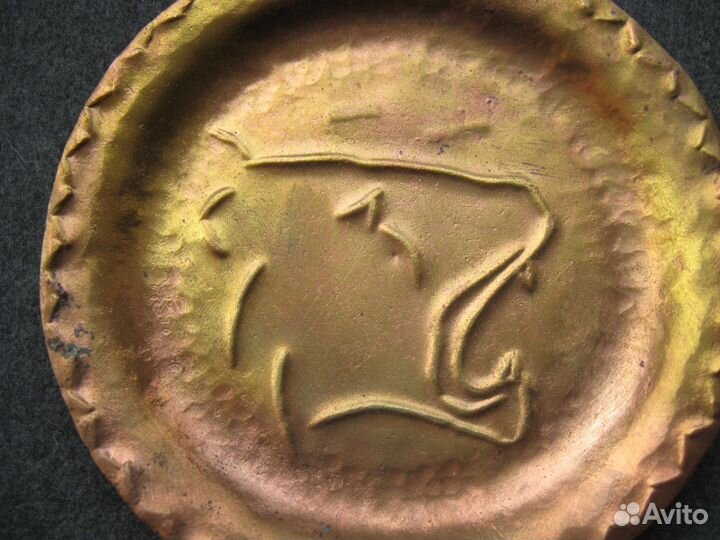 Антикварный подставки клейма красивые