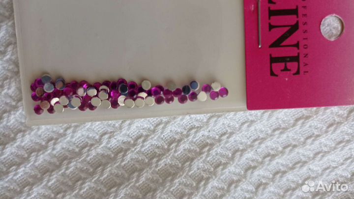 Стразы для ногтей