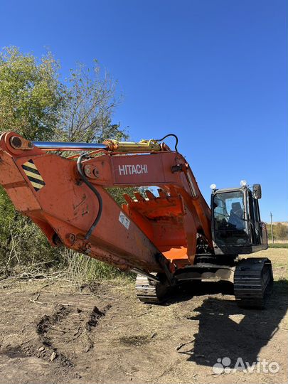 Машинист гусеничного экскаватора