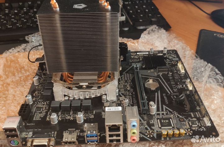 Мат плата с процессором оперативкой и куллером