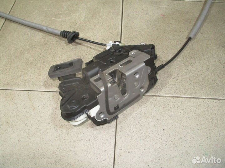 Замок двери передней левой VW Polo Sedan