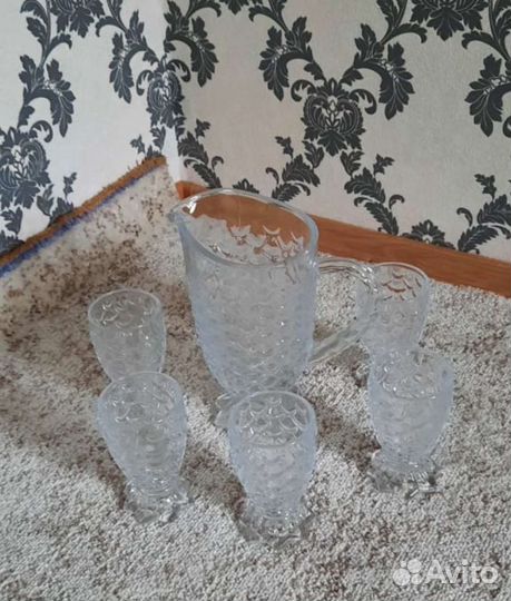 Графин и стаканы