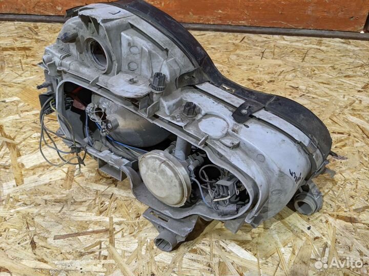 Фара передняя левая mercedes w210