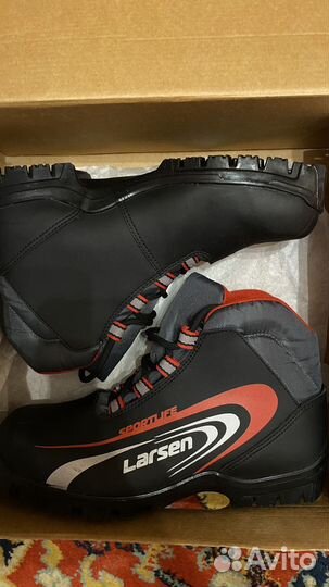 Лыжные ботинки