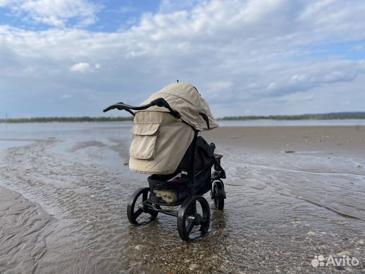 Коляска прогулочная (внедорожник)