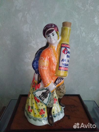 Фарфоровый штоф