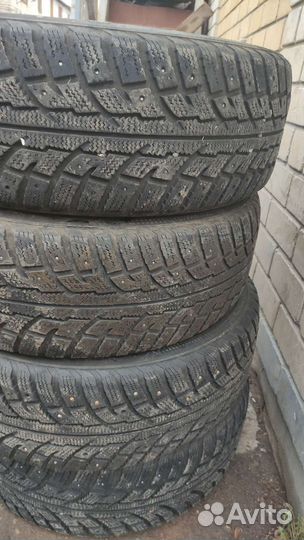 Kumho I'Zen KW22 225/65 R17