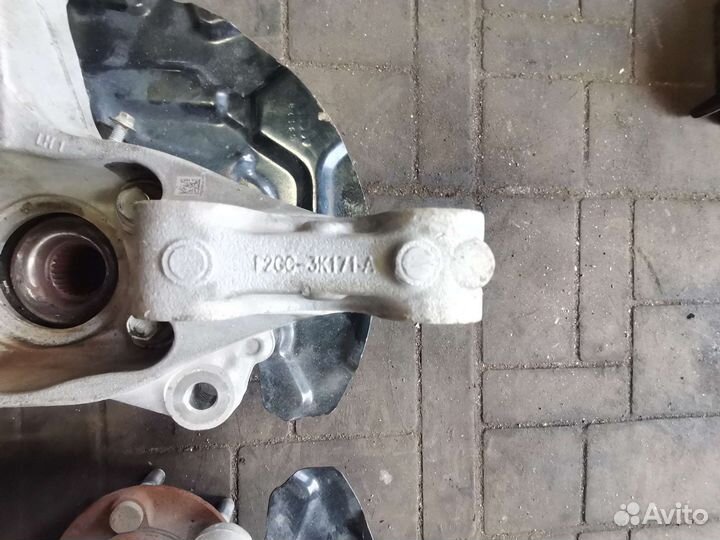 Кулак поворотный ford edge 2015-2023