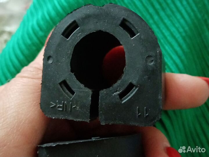 Втулка стабилизатора передняя Комплект 2 шт