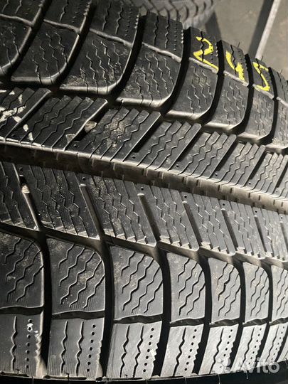 Michelin X-Ice 3 245/45 R18 100H