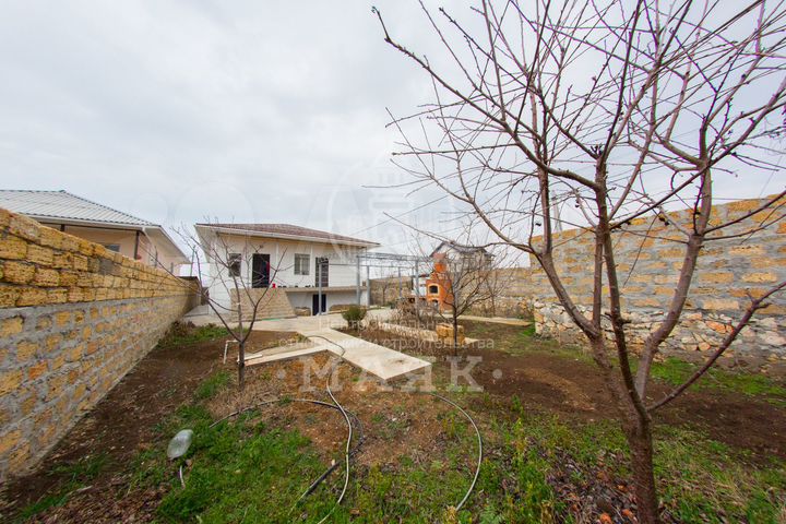 Дом 192 м² на участке 4,4 сот.