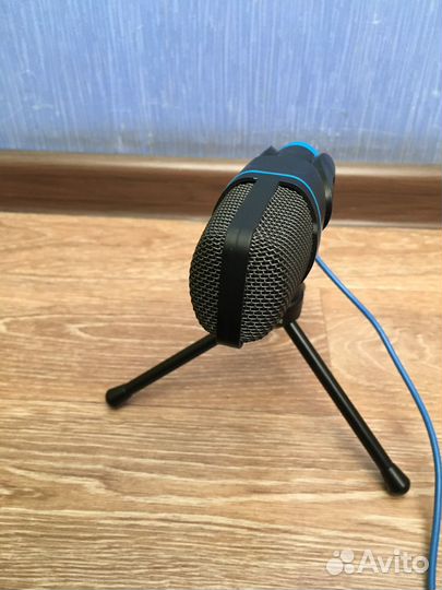 Студийный микрофон
