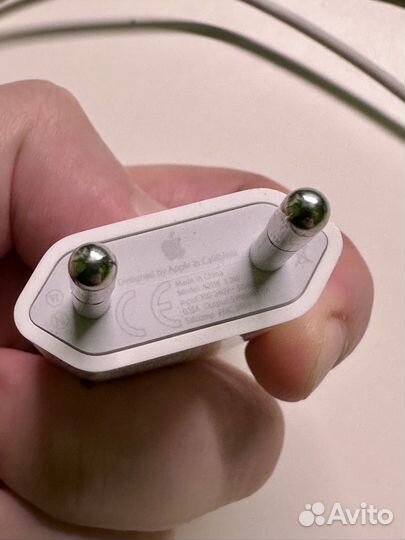 Зарядное устройство Apple и кабель Apple iPhone