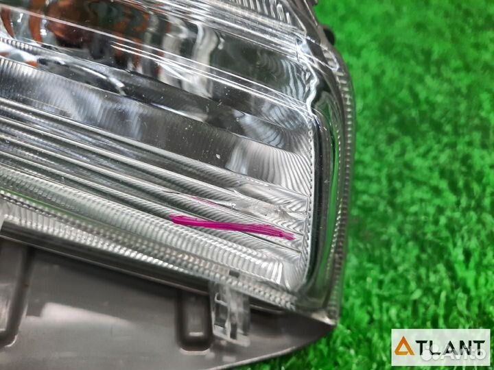 Повторитель поворота передняя правая toyota prius