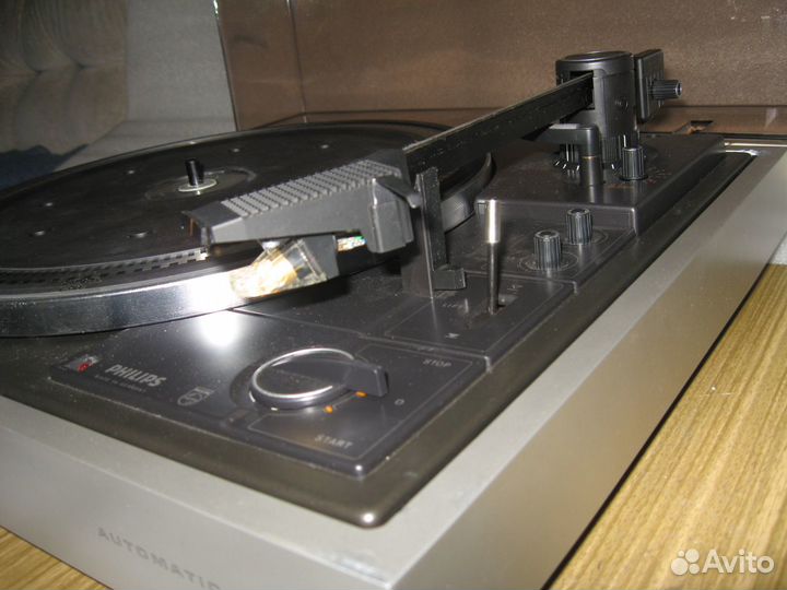 Проигрыватель винила Philips Automatic 406