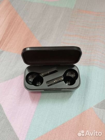 Зарядный кейс для наушников QCY T5