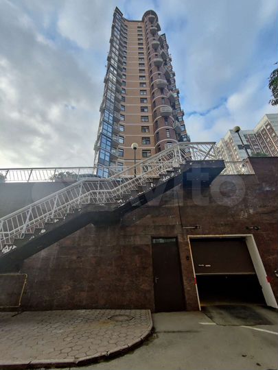 Машиноместо, 13 м²