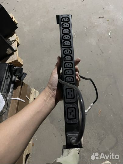 Распределетиль питания APC AP9559