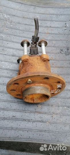 Ступица задняя Cadillac BLS