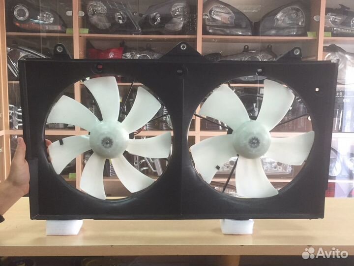 Вентилятор охлаждения радиатора Тойота Камри / Сол