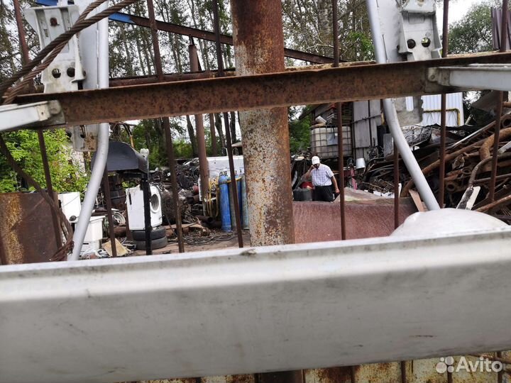 Спойлер на крышу