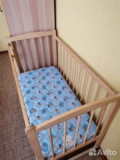 Детская кроватка/матрас/берёза/одеяло/простыни