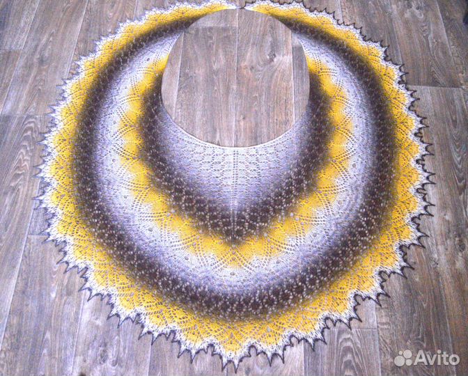 Шаль с бисером, Октябрина, шерсть, градиент цветов