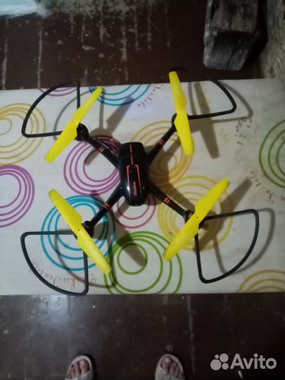 Радиоуправляемый квадрокоптер