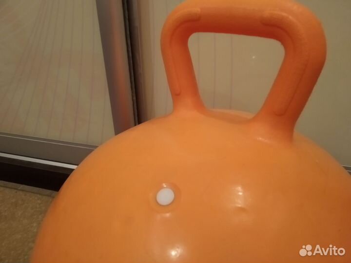 Большой надувной мяч